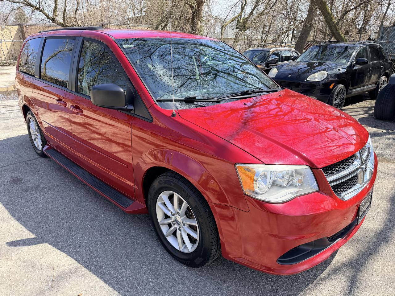 2015 Dodge Grand Caravan SXT Photo