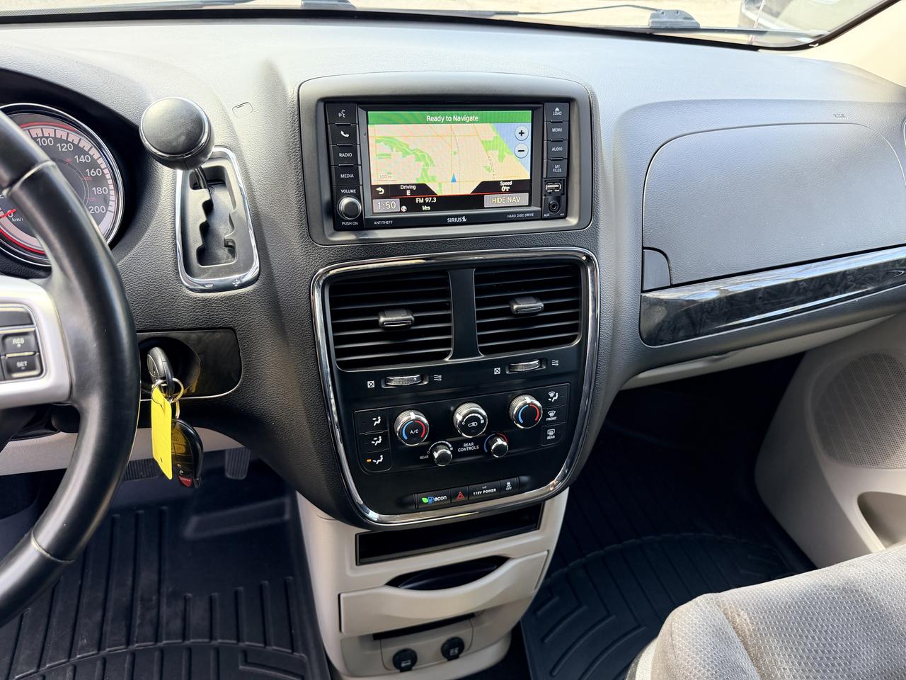 2015 Dodge Grand Caravan SXT Photo