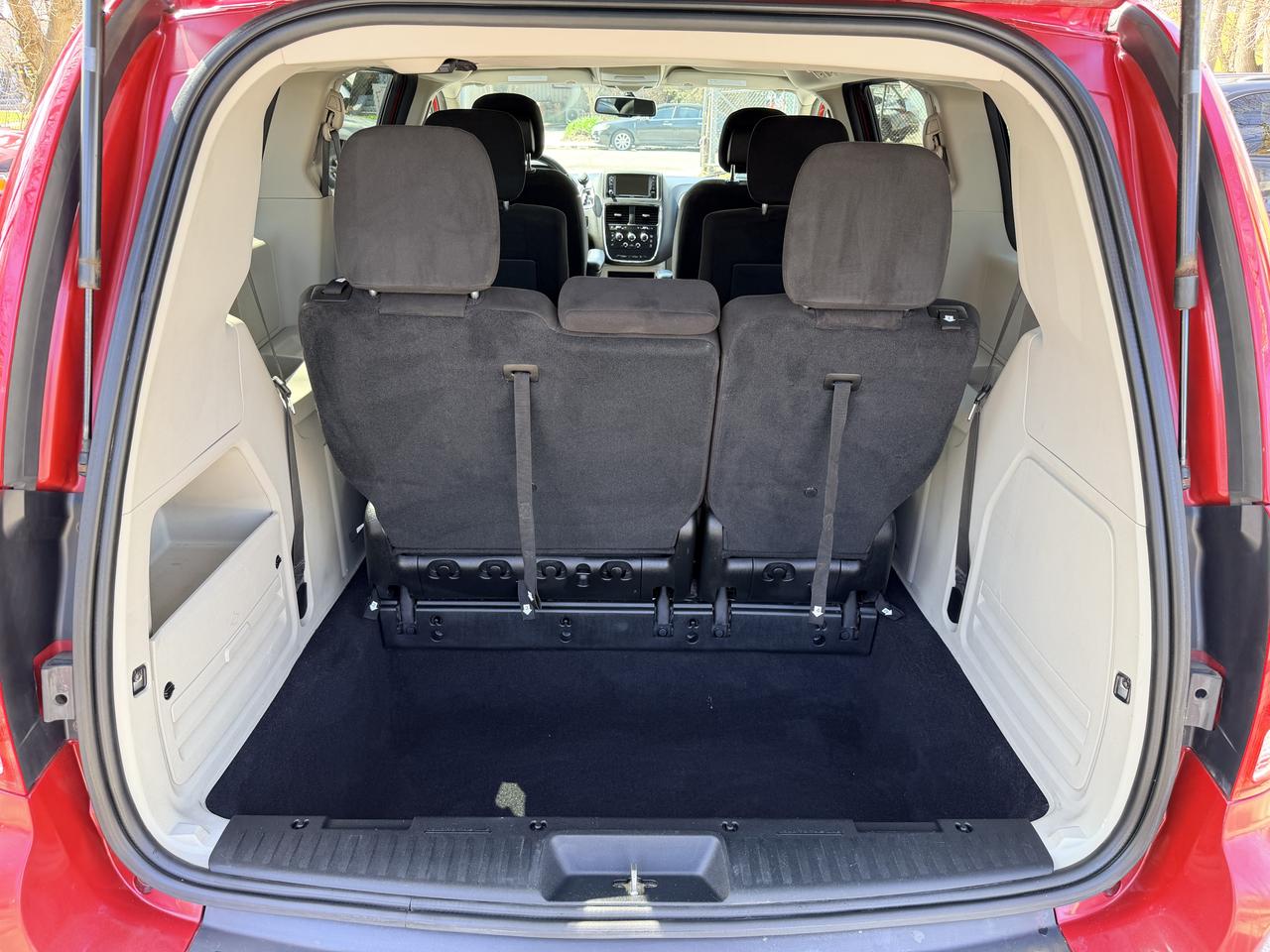 2015 Dodge Grand Caravan SXT Photo