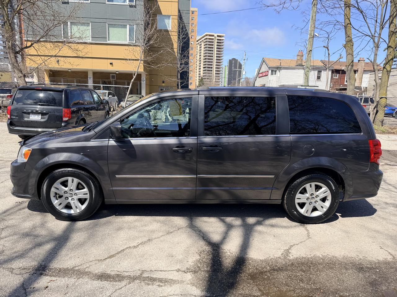 2015 Dodge Grand Caravan Crew Photo