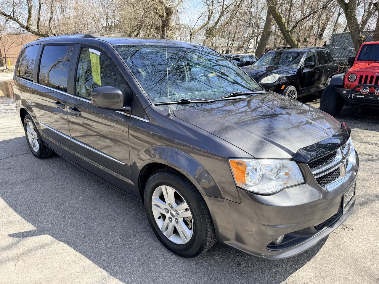 2015 Dodge Grand Caravan Crew Photo