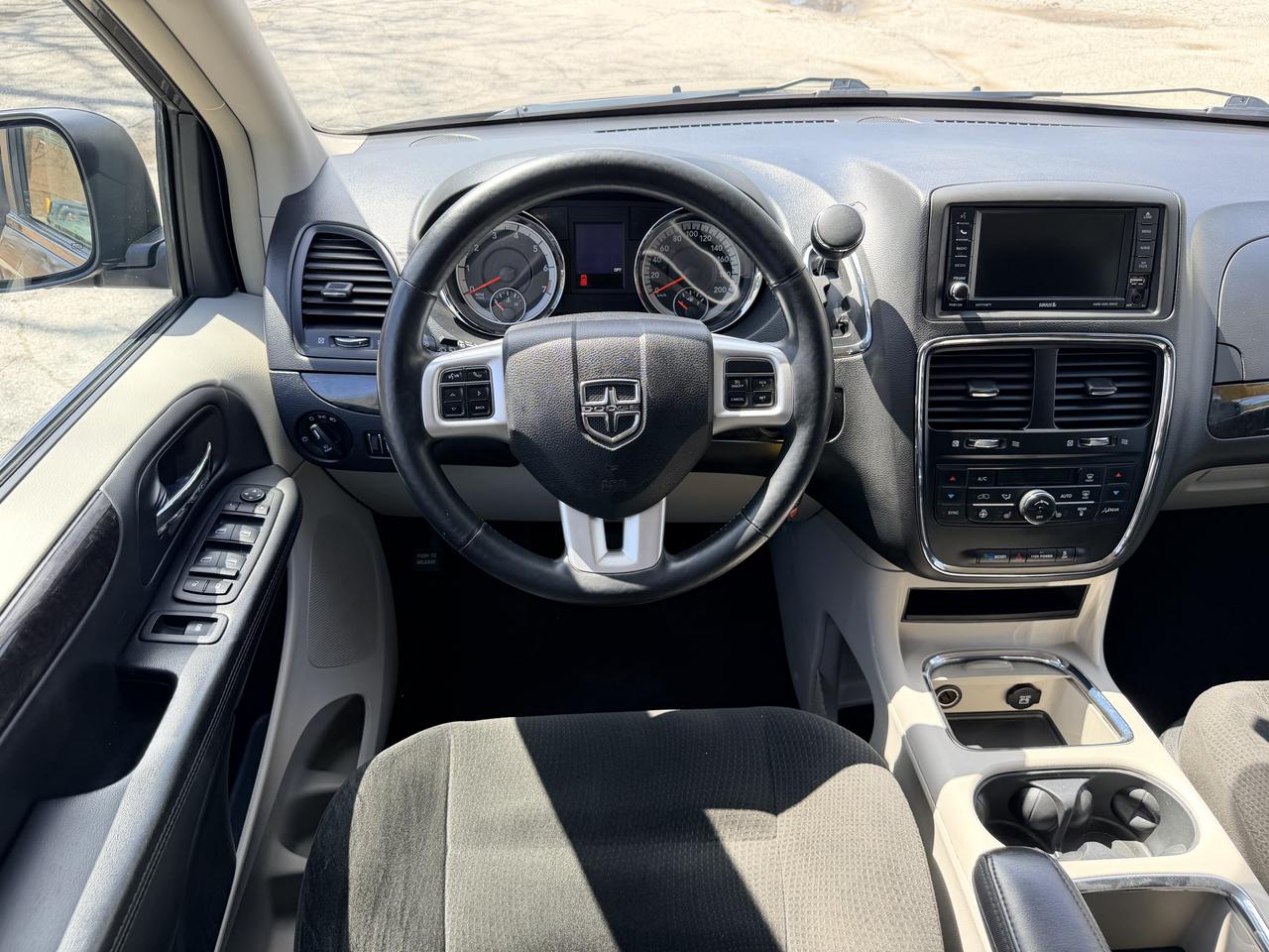 2015 Dodge Grand Caravan Crew Photo