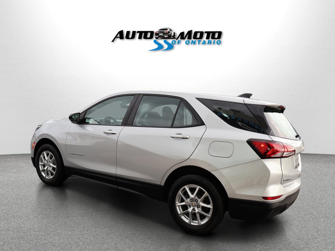 2022 Chevrolet Equinox LS AWD CERTIFIED *ACCIDENT FREE*CHEVY MAINTAIN* CAMERA BLUETOOTH LEATHER HEATED SEATS CRUISE ALLOYS Photo