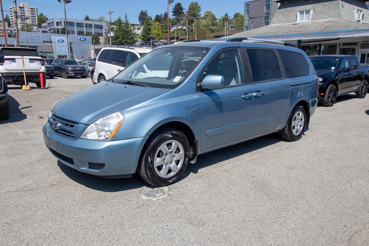 2009 Kia Sedona LX Photo1