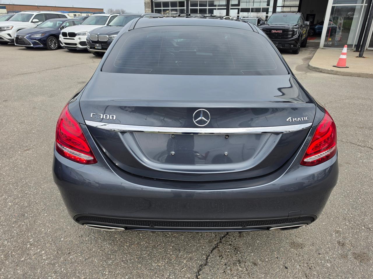 2015 Mercedes-Benz C-Class C 300 | CLEAN Photo