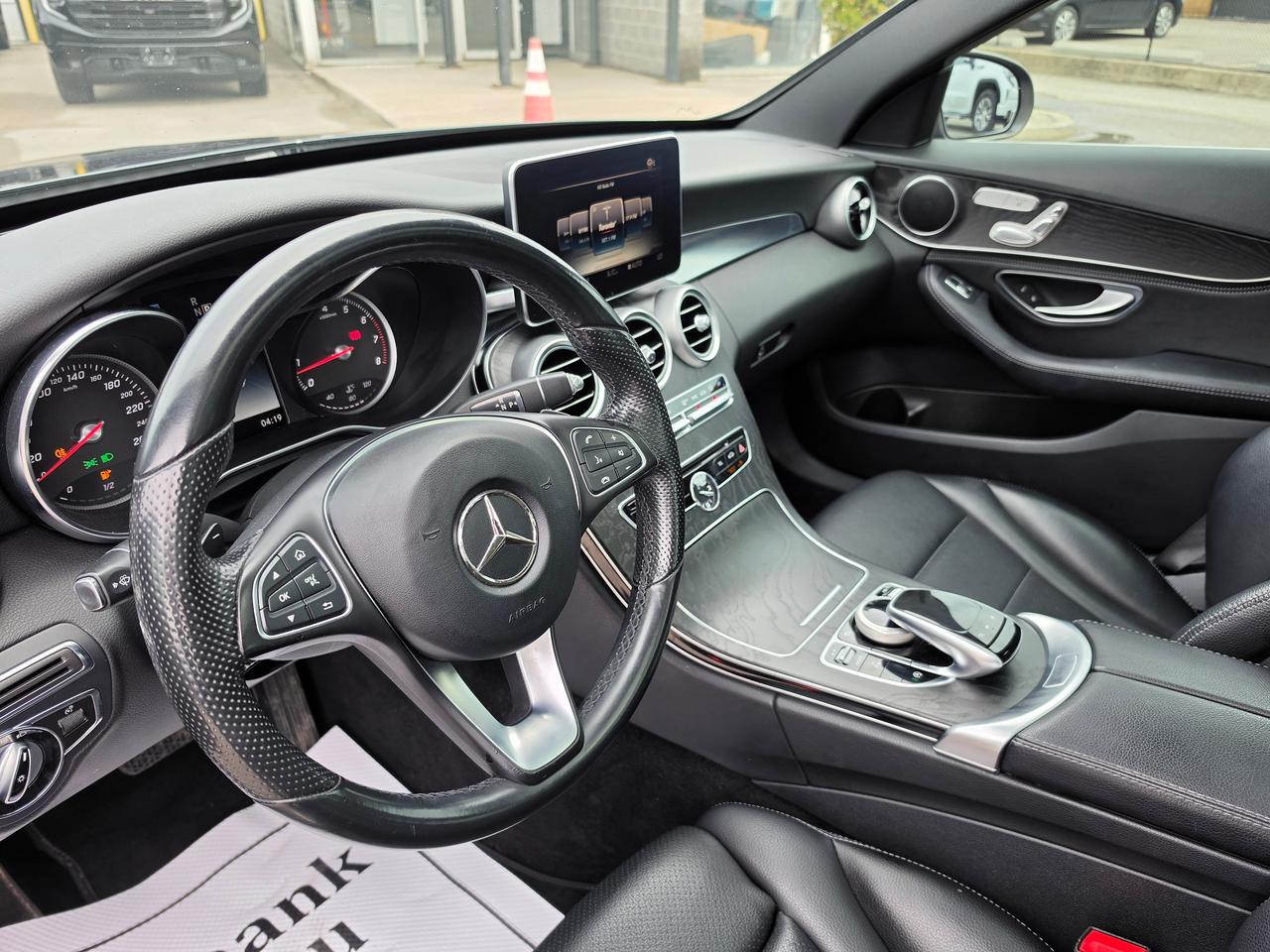 2015 Mercedes-Benz C-Class C 300 | CLEAN Photo