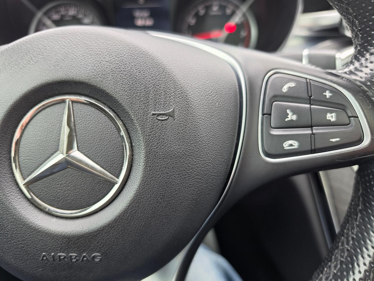 2015 Mercedes-Benz C-Class C 300 | CLEAN Photo