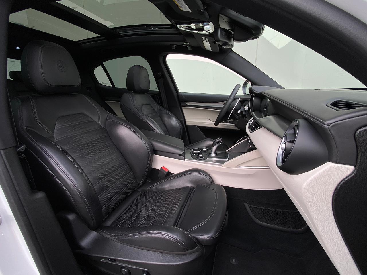 2019 Alfa Romeo Stelvio Ti Q4 SPORT-NERO EDIZIONE-NAV-CAMERA-PANO ROOF Photo