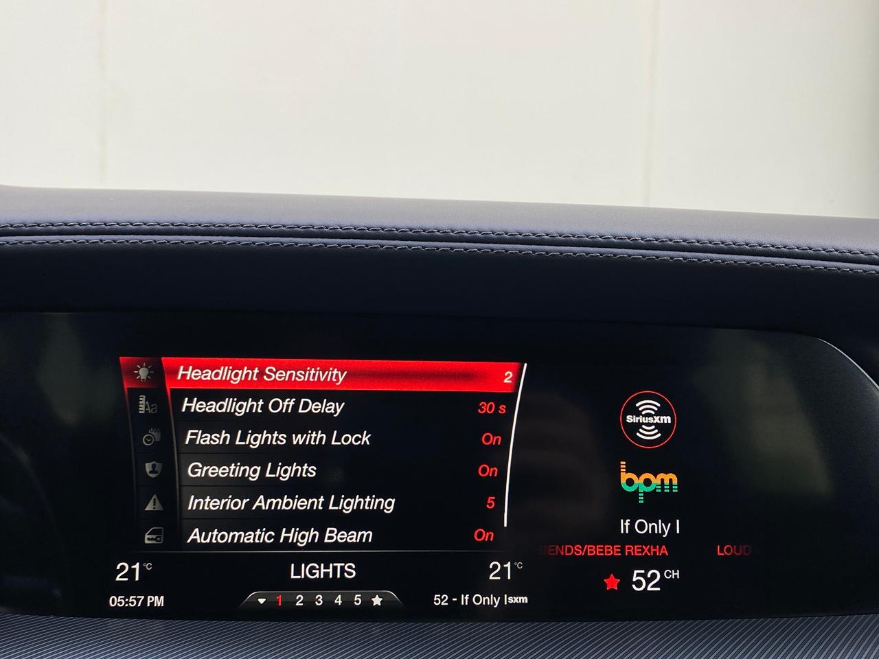 2019 Alfa Romeo Stelvio Ti Q4 SPORT-NERO EDIZIONE-NAV-CAMERA-PANO ROOF Photo