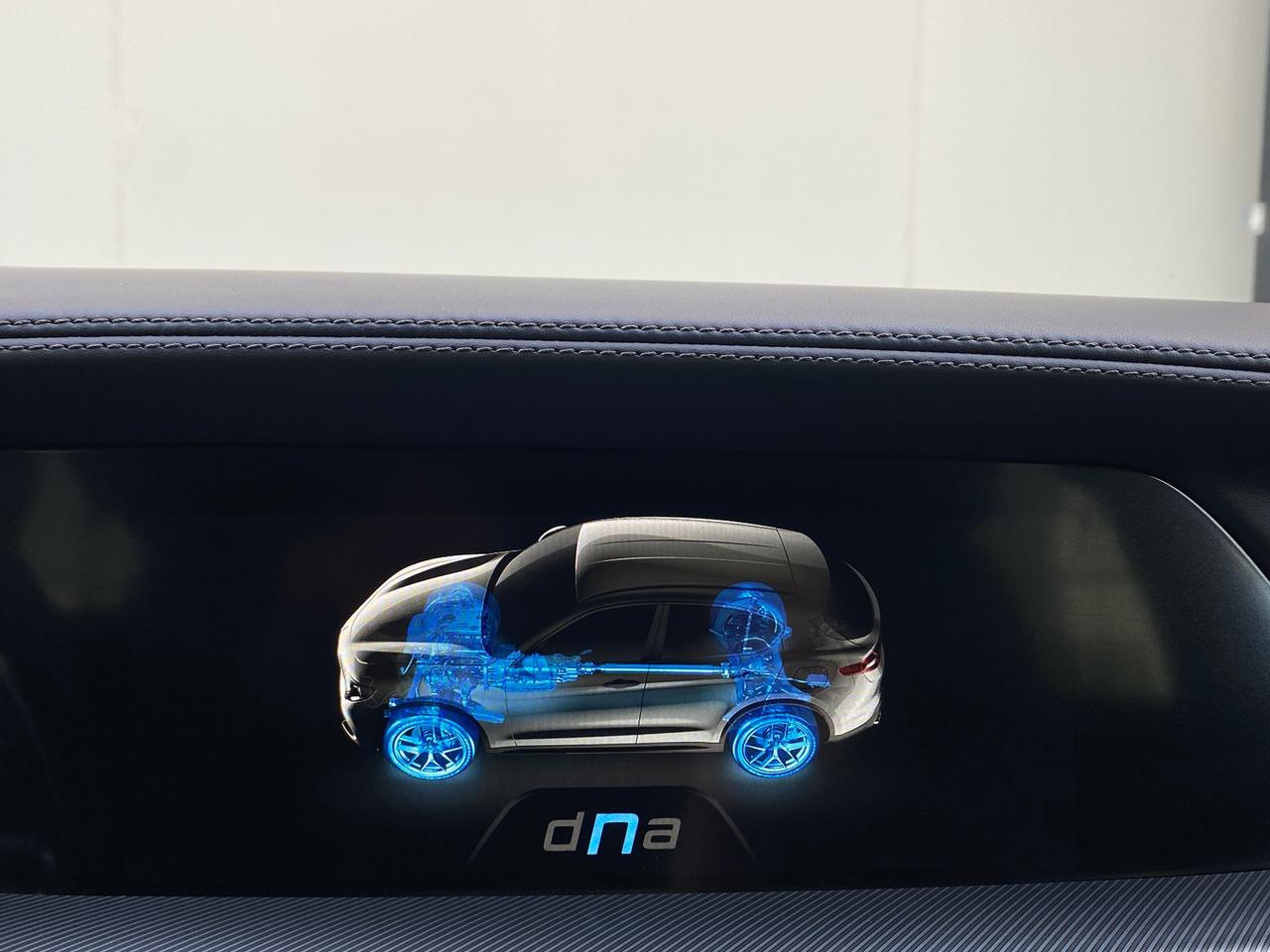 2019 Alfa Romeo Stelvio Ti Q4 SPORT-NERO EDIZIONE-NAV-CAMERA-PANO ROOF Photo