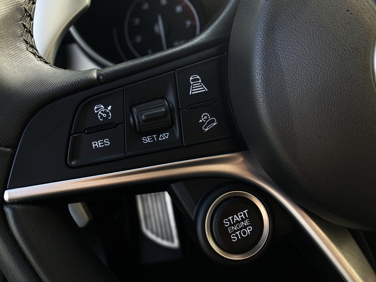 2019 Alfa Romeo Stelvio Ti Q4 SPORT-NERO EDIZIONE-NAV-CAMERA-PANO ROOF Photo