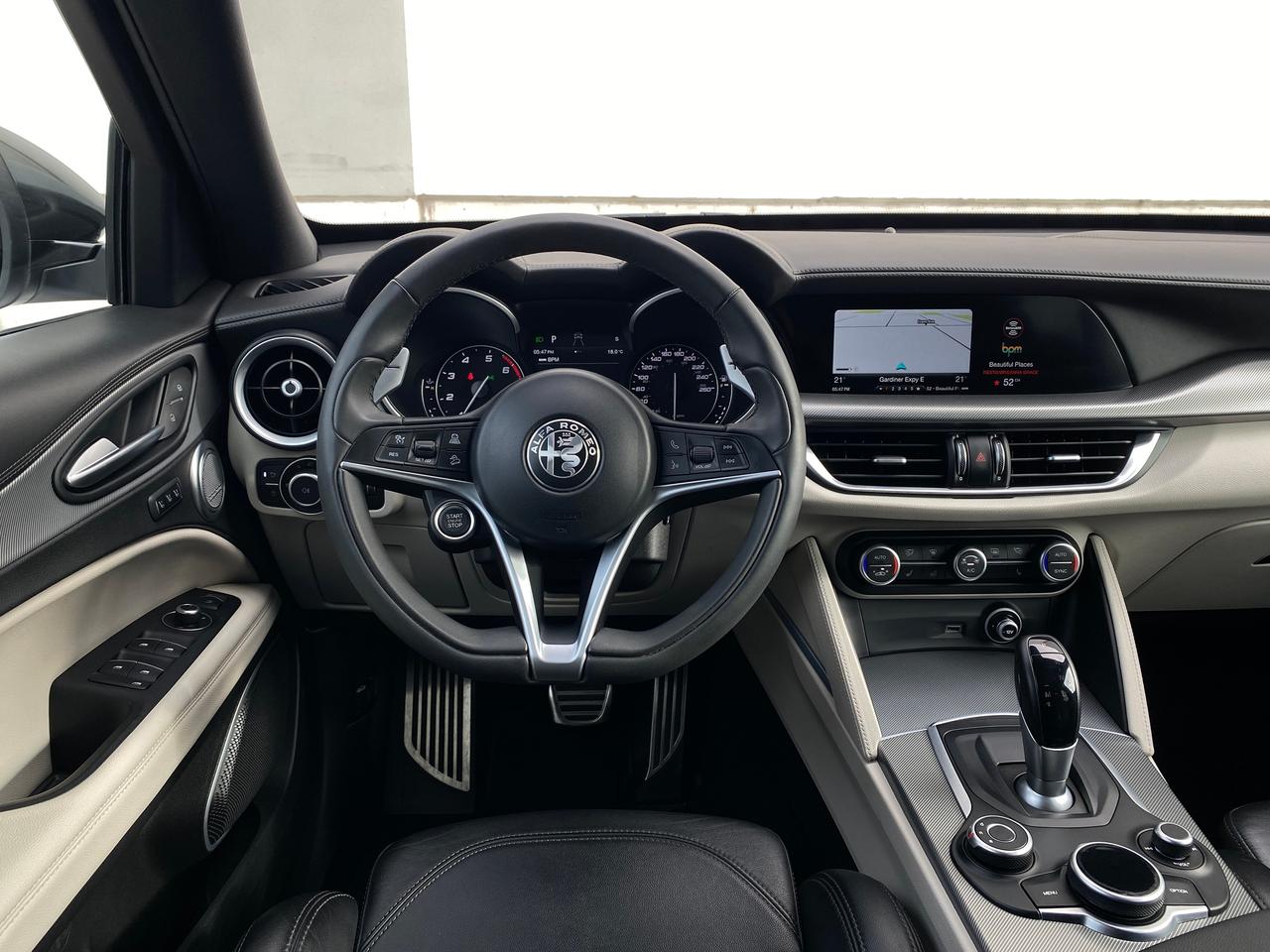 2019 Alfa Romeo Stelvio Ti Q4 SPORT-NERO EDIZIONE-NAV-CAMERA-PANO ROOF Photo