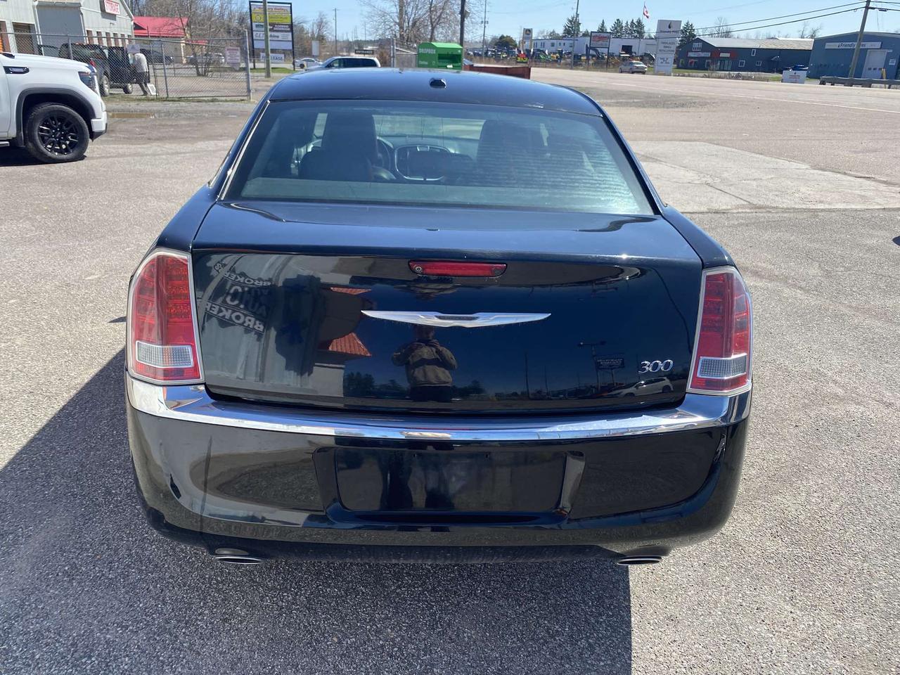 2013 Chrysler 300 4dr Sdn Touring RWD Photo