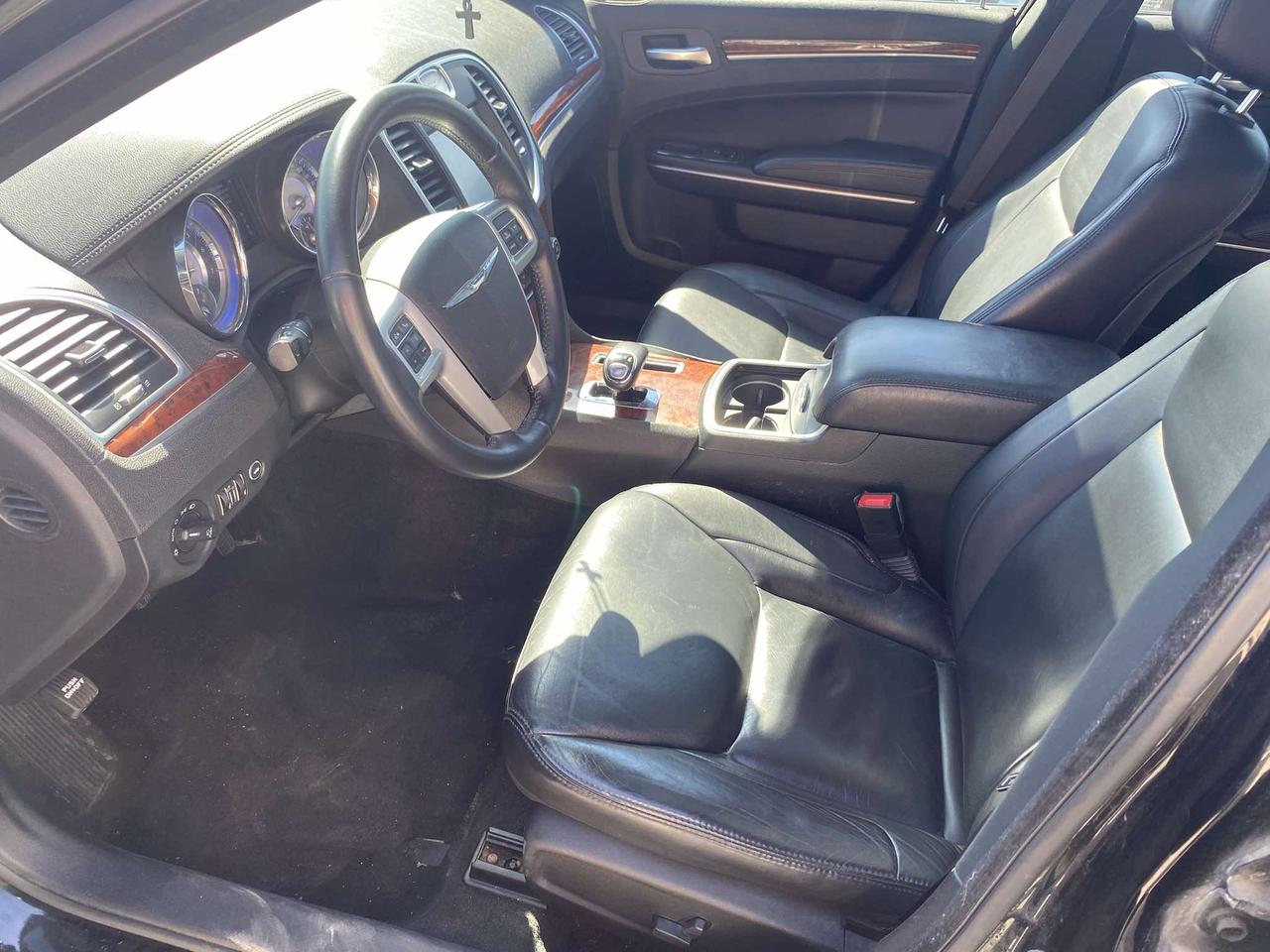 2013 Chrysler 300 4dr Sdn Touring RWD Photo