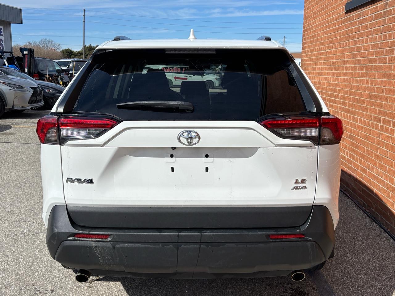2021 Toyota RAV4 LE AWD Photo