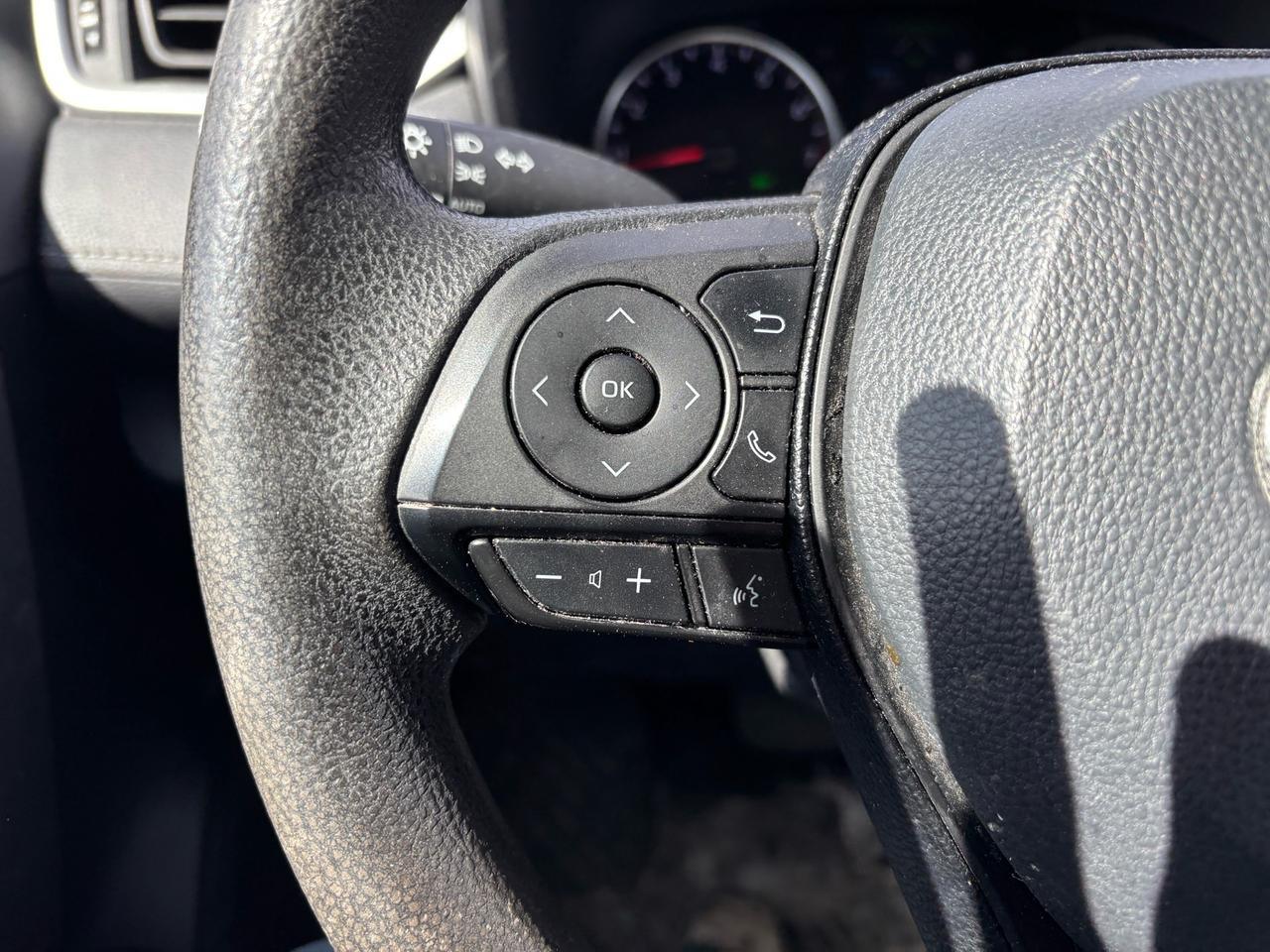 2021 Toyota RAV4 LE AWD Photo