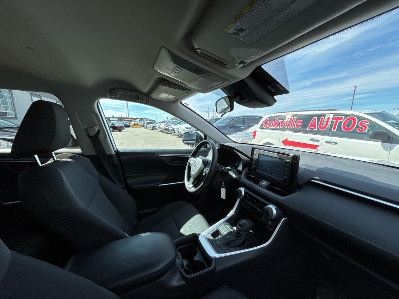 2021 Toyota RAV4 LE AWD Photo