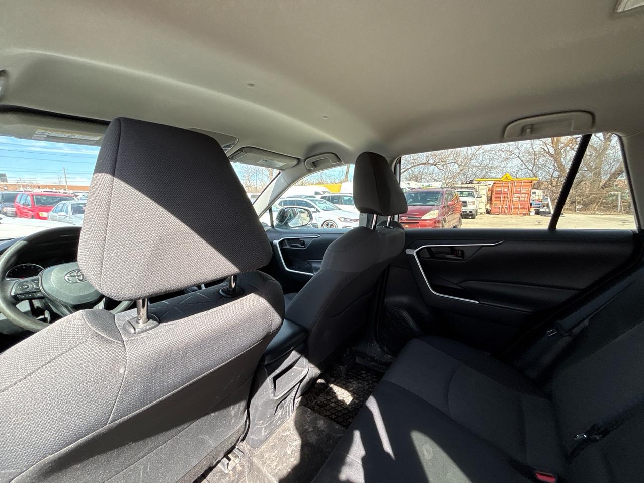 2021 Toyota RAV4 LE AWD Photo