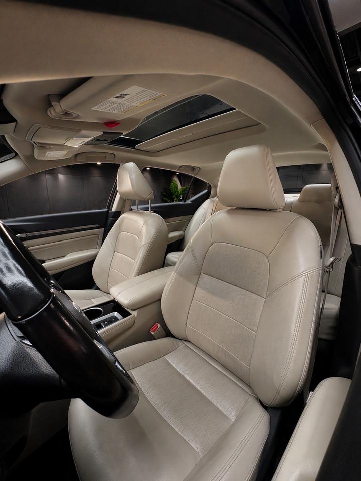 2022 Nissan Altima 2.5 Platinum Sedan Photo