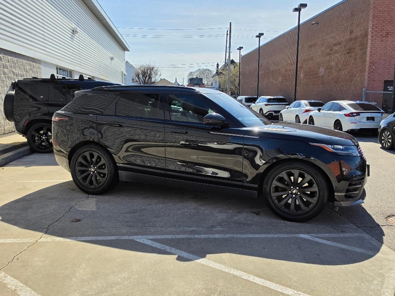 2019 Land Rover Range Rover Velar P380 R-DYNAMIC-PANO ROOF-LOADED-CERTIFIED Photo