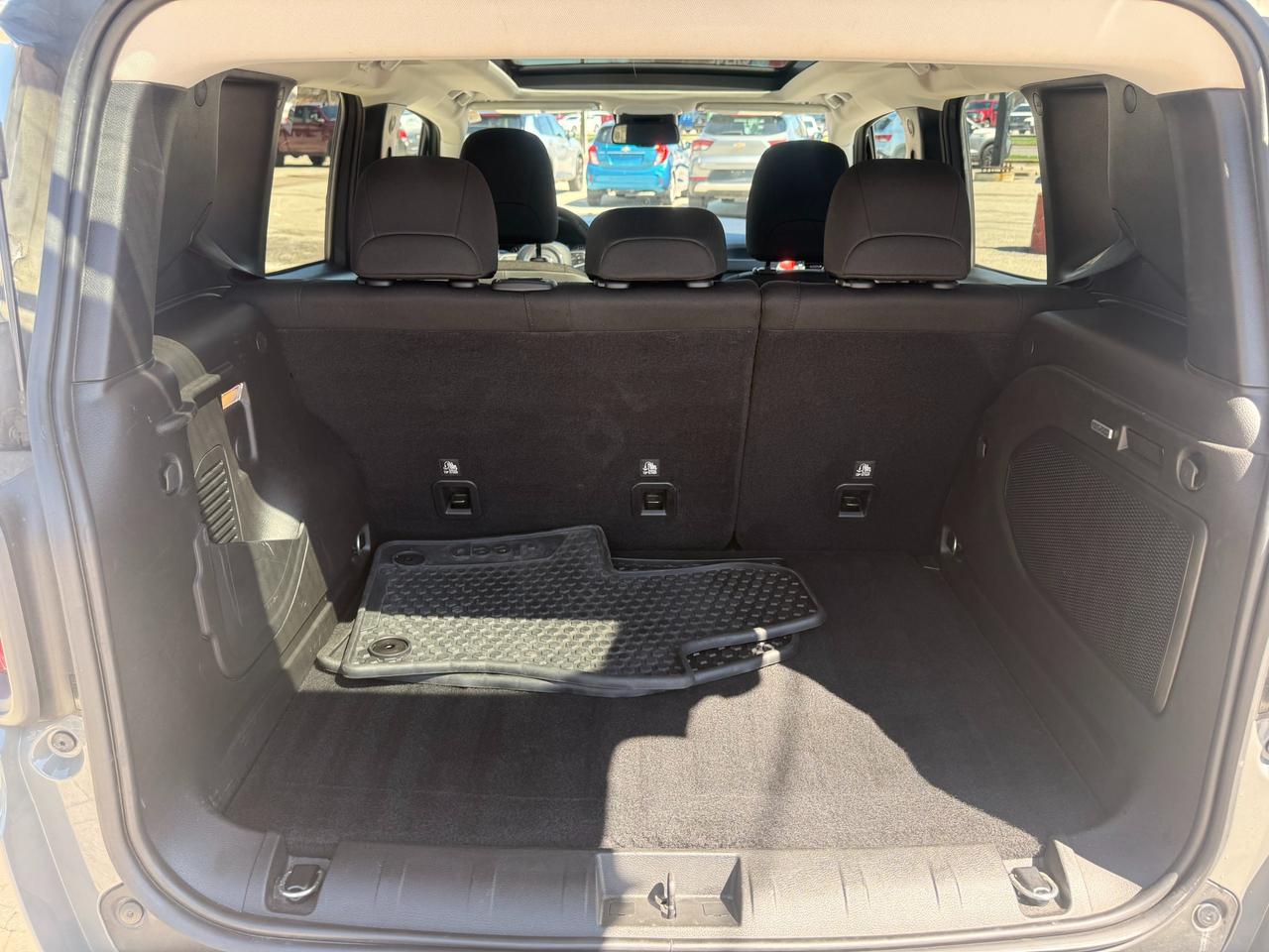 2021 Jeep Renegade Trailhawk Photo