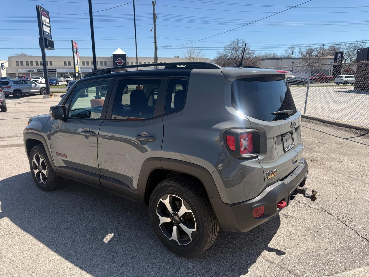 2021 Jeep Renegade Trailhawk Photo