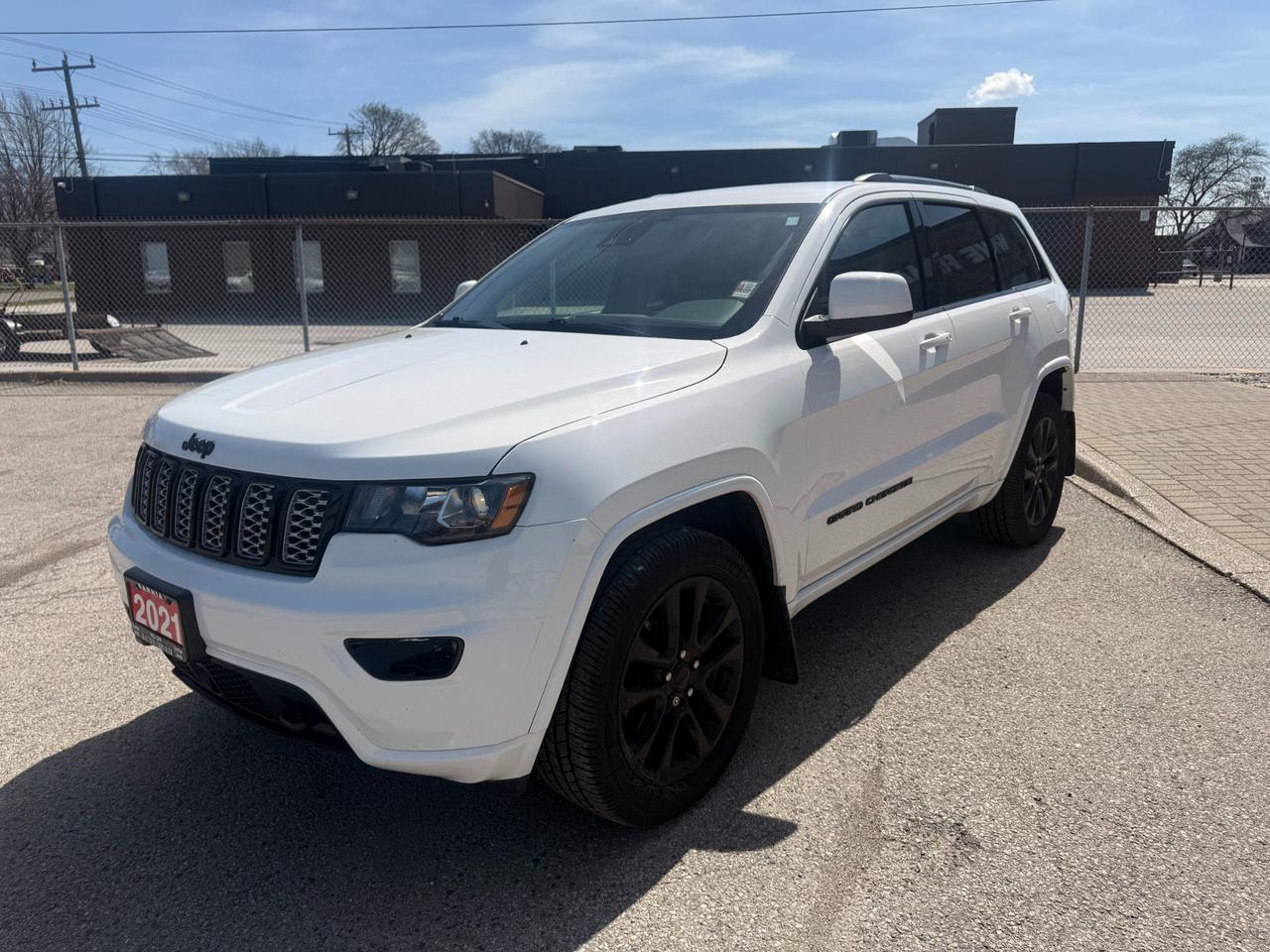 2021 Jeep Grand Cherokee Laredo Photo