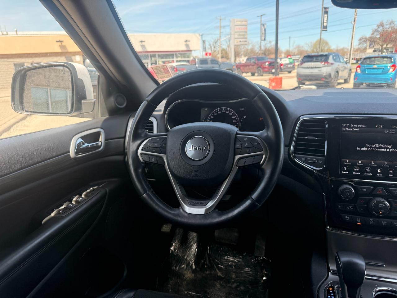 2021 Jeep Grand Cherokee Laredo Photo