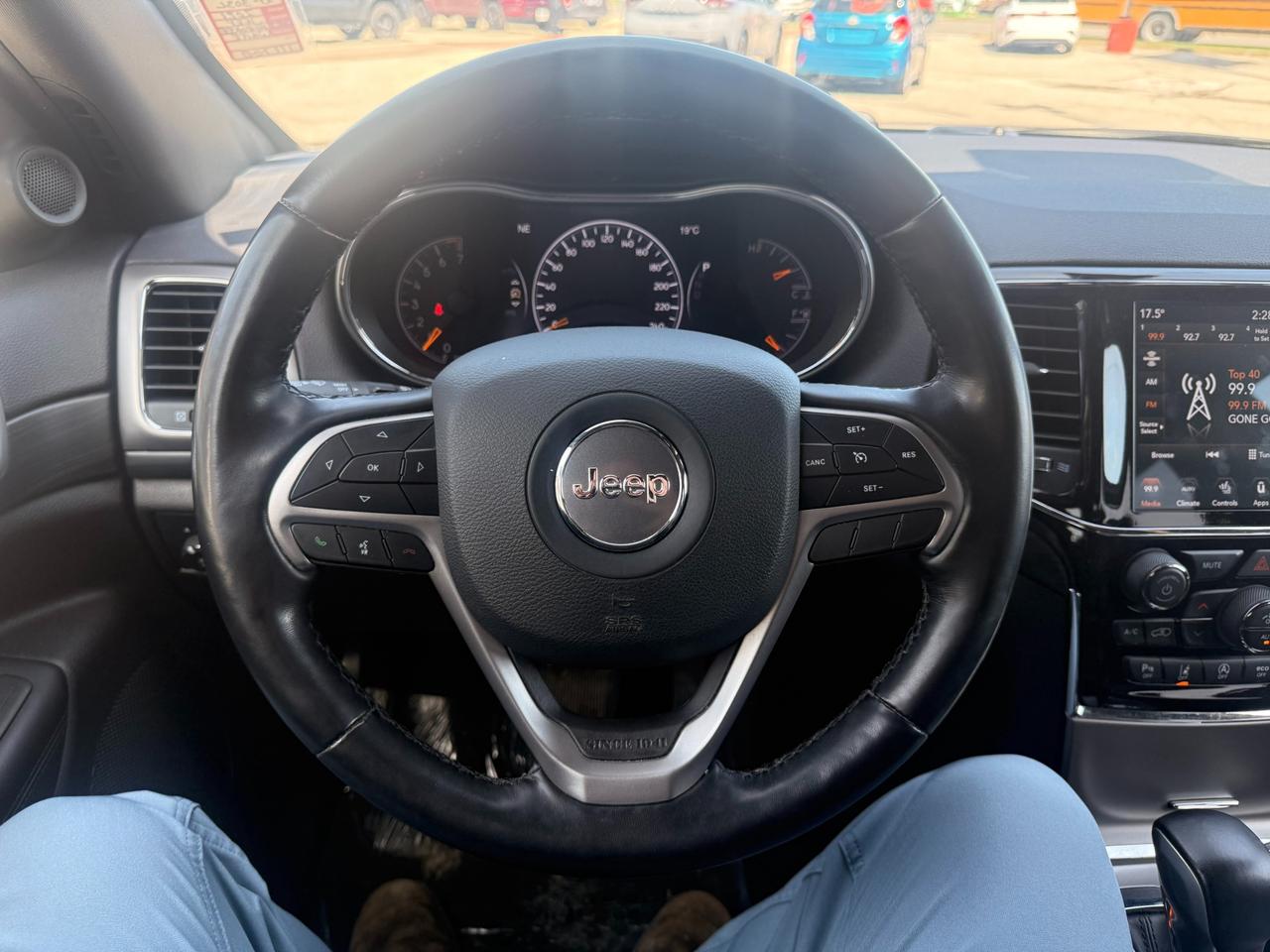 2021 Jeep Grand Cherokee Laredo Photo