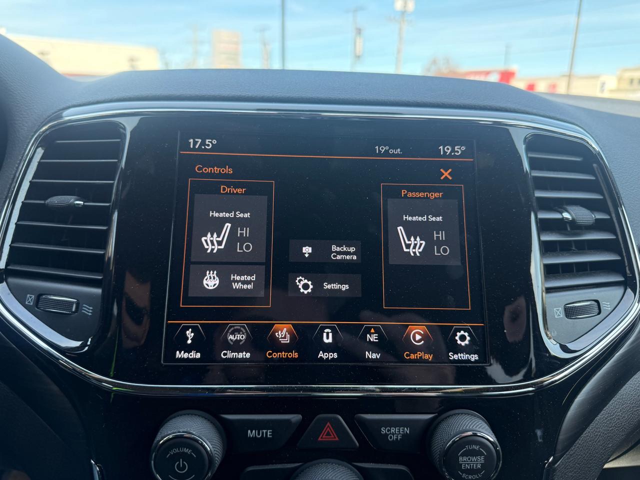 2021 Jeep Grand Cherokee Laredo Photo