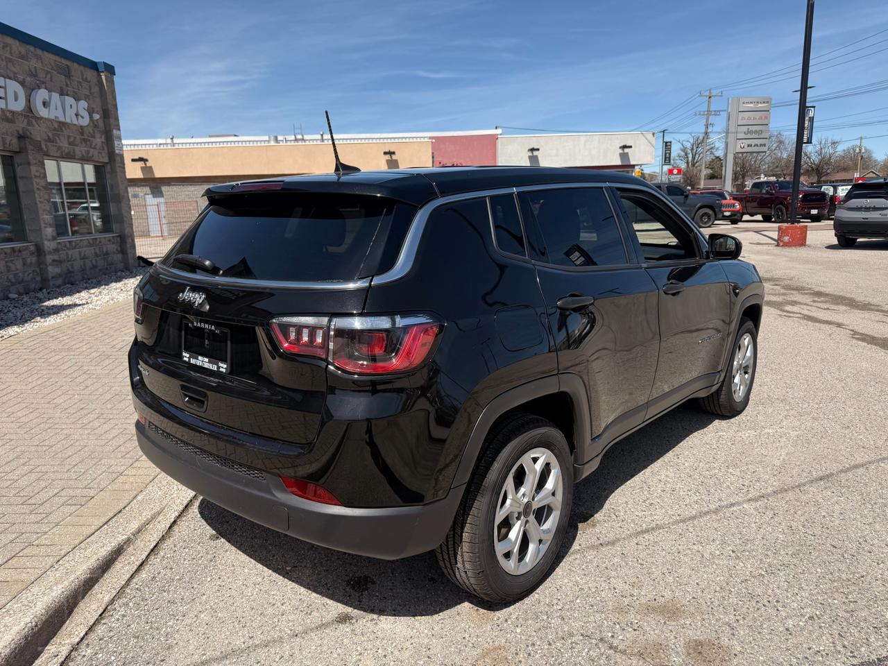 2025 Jeep Compass Sport Photo2