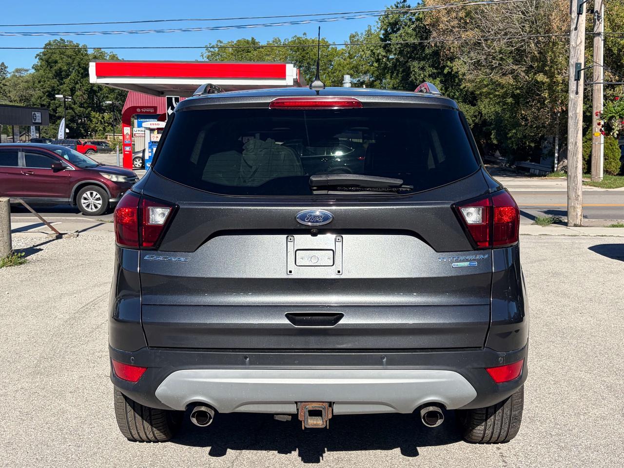 2019 Ford Escape Titanium 4WD Photo3