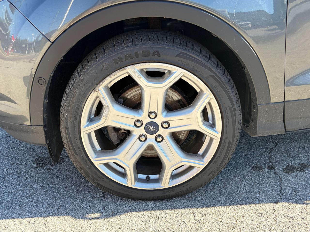 2019 Ford Escape Titanium 4WD Photo