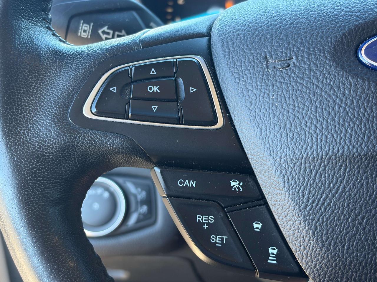 2019 Ford Escape Titanium 4WD Photo
