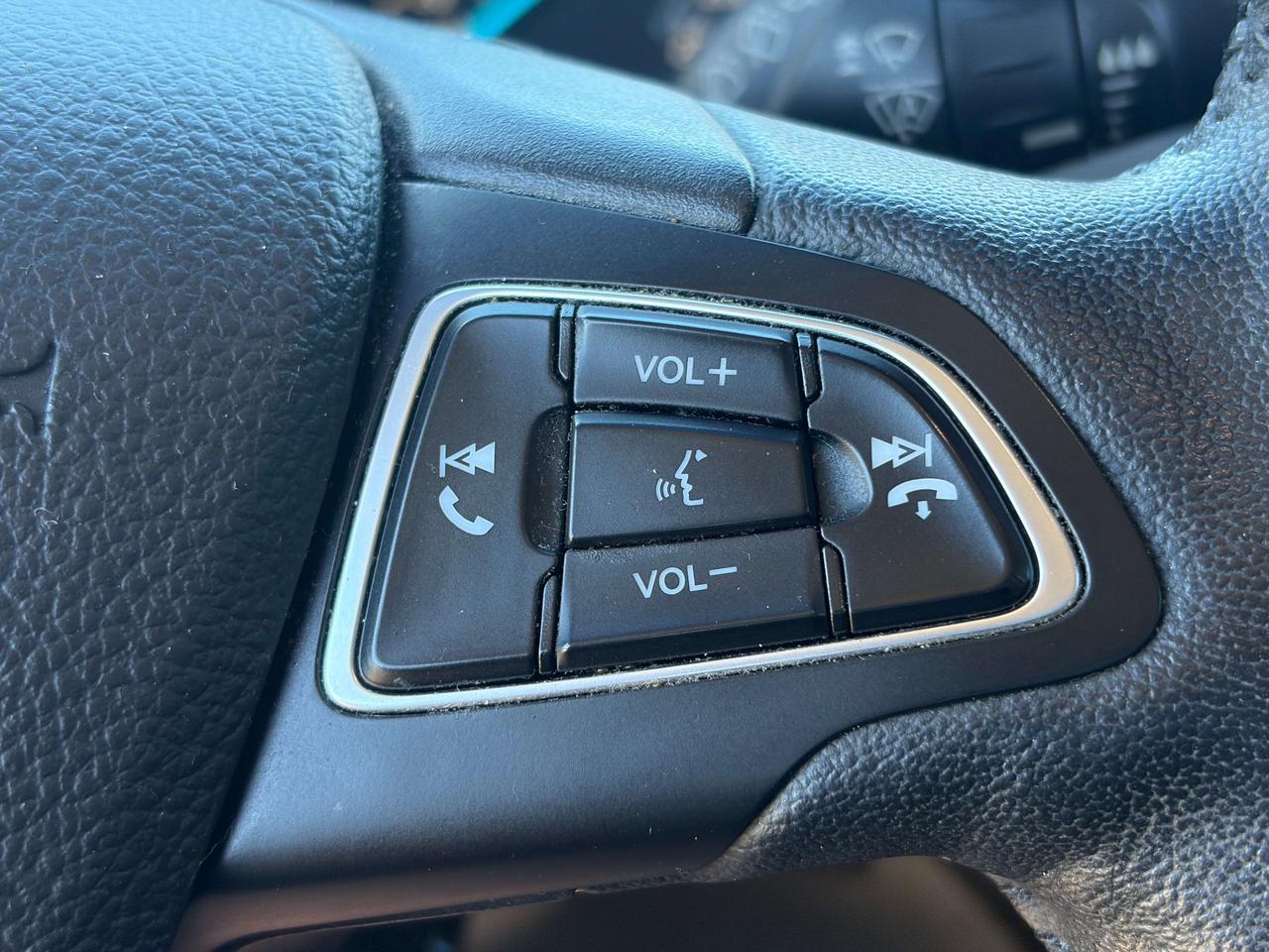 2019 Ford Escape Titanium 4WD Photo