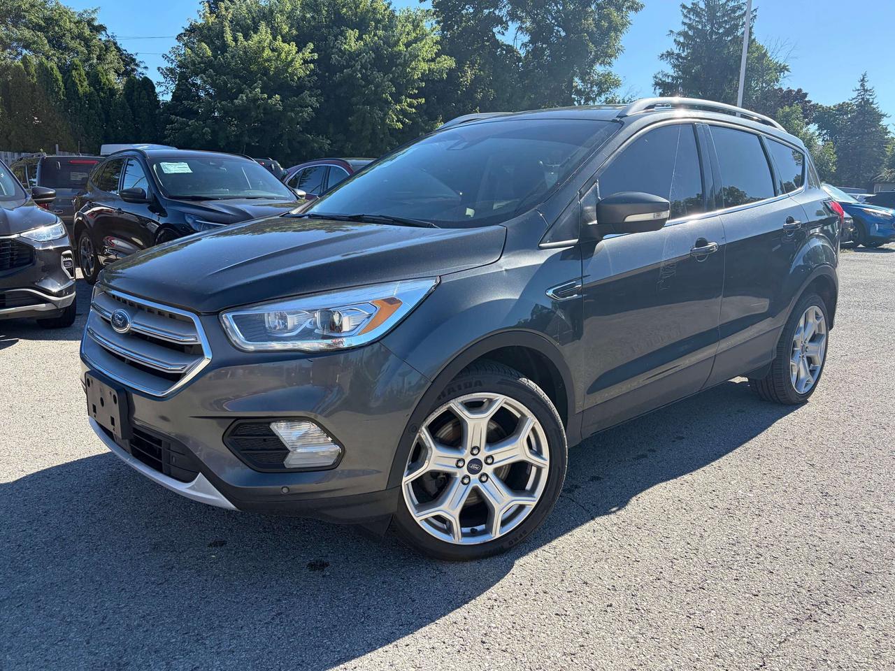 2019 Ford Escape Titanium 4WD Photo0