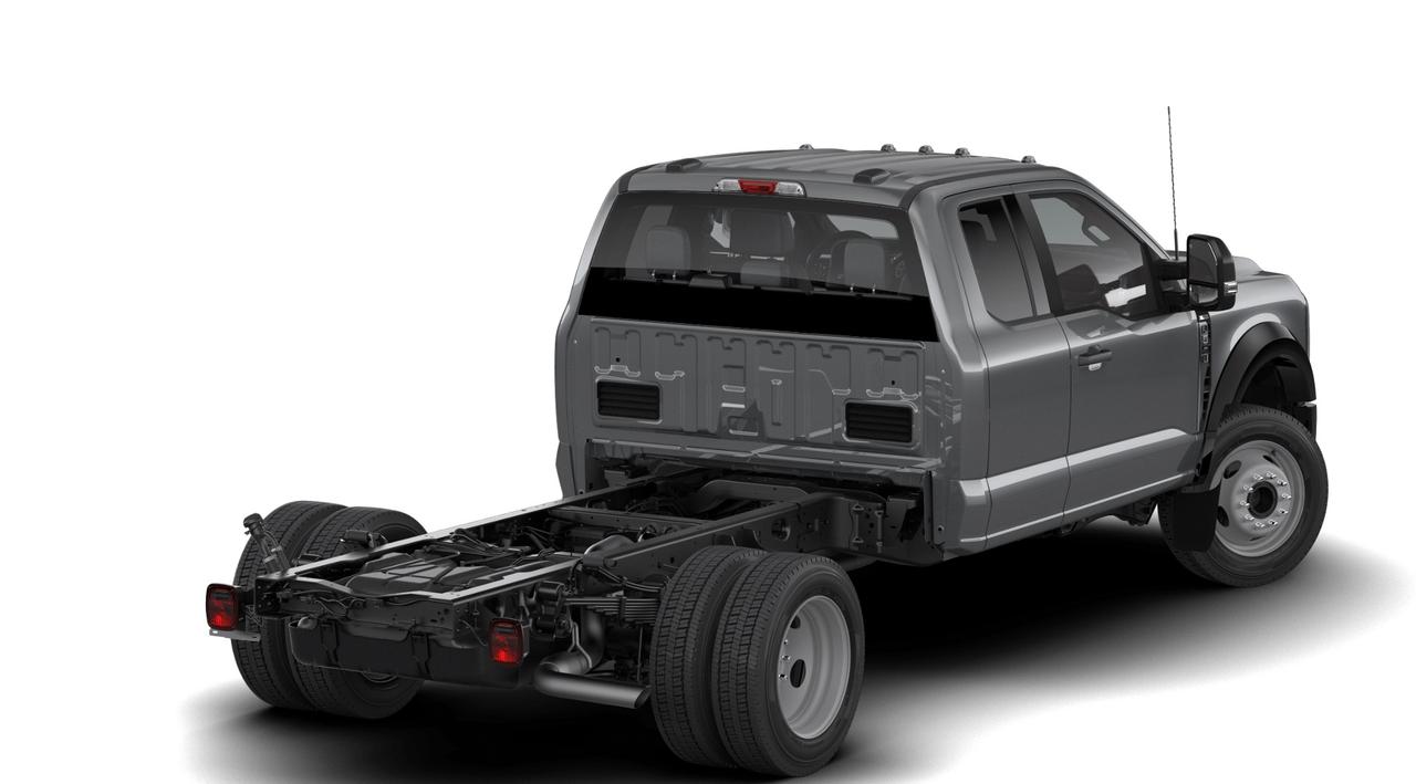 2026 Ford F-550 Super Duty DRW XL 4WD SuperCab 192 WB 84 CA Photo2
