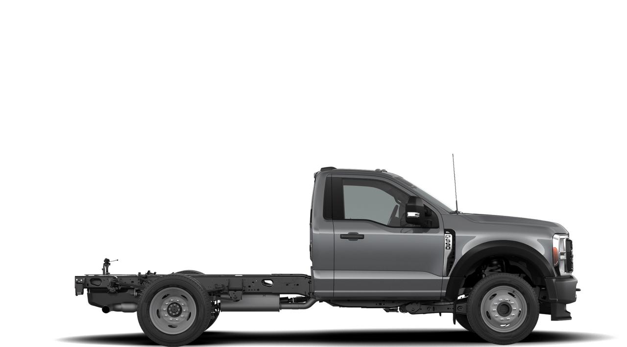 2026 Ford F-550 Super Duty DRW XL Photo5