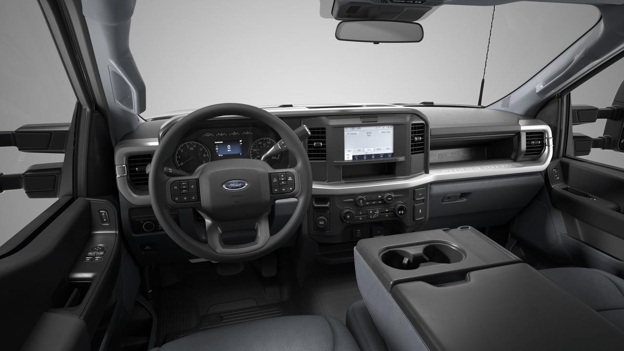 2026 Ford F-550 Super Duty DRW XL Photo5