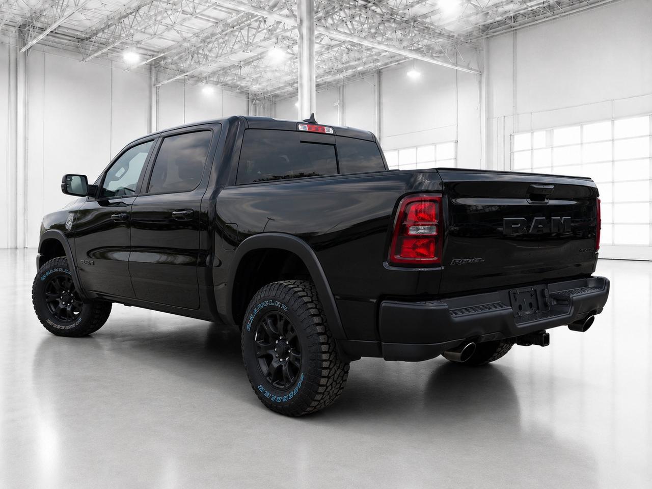 2026 RAM 1500 REBEL | Leather | HEMI | Pano Roof | Level 2 | 4x4 Photo4