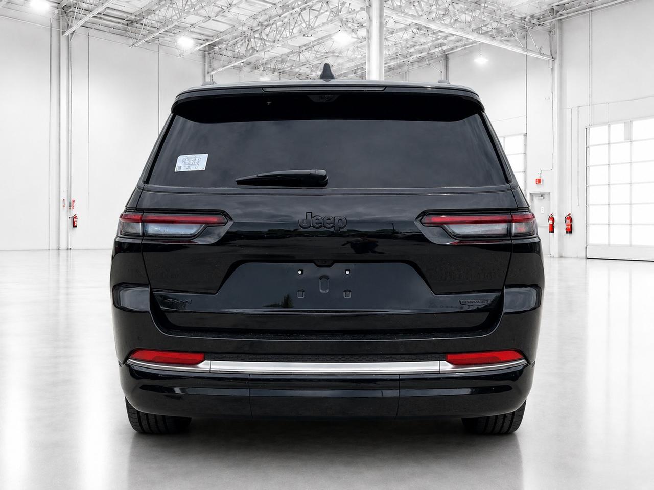 2026 Jeep Grand Cherokee L L SUMMIT | 7-PASS | Obsidian Pkg | Adv ProTech 4 Photo