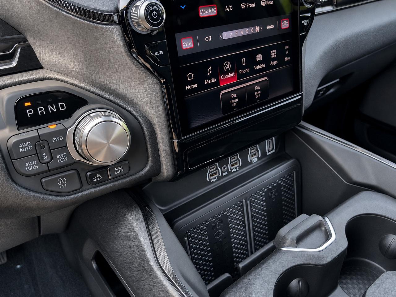 2026 RAM 1500 REBEL | Pano Roof | HEMI | Leather | Level 2 Photo