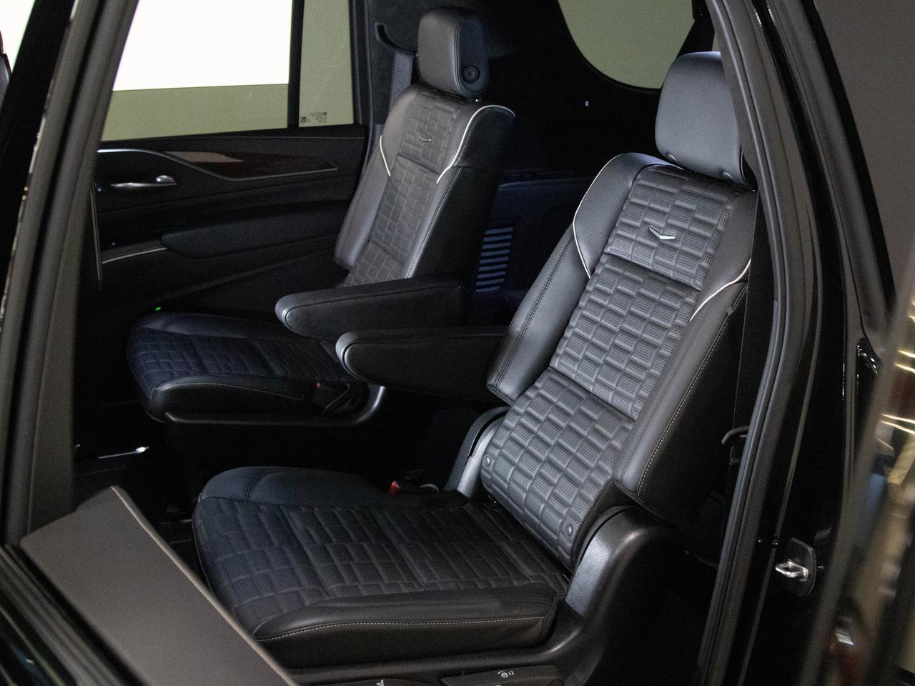 2022 Cadillac Escalade ESV SPORT PLATINUM | 7 PASS | 22 IN | ENTERTAIN PKG Photo