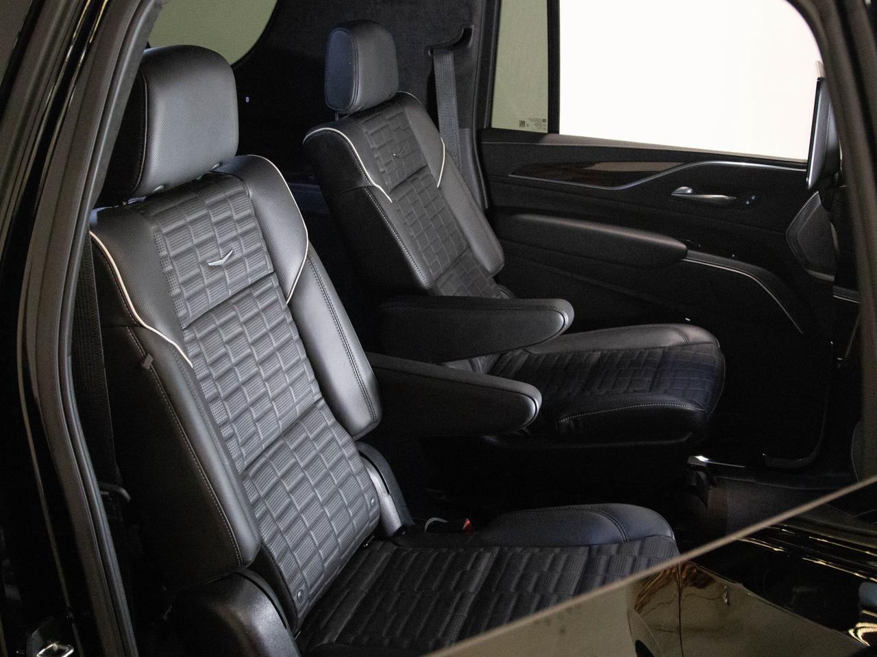 2022 Cadillac Escalade ESV SPORT PLATINUM | 7 PASS | 22 IN | ENTERTAIN PKG Photo