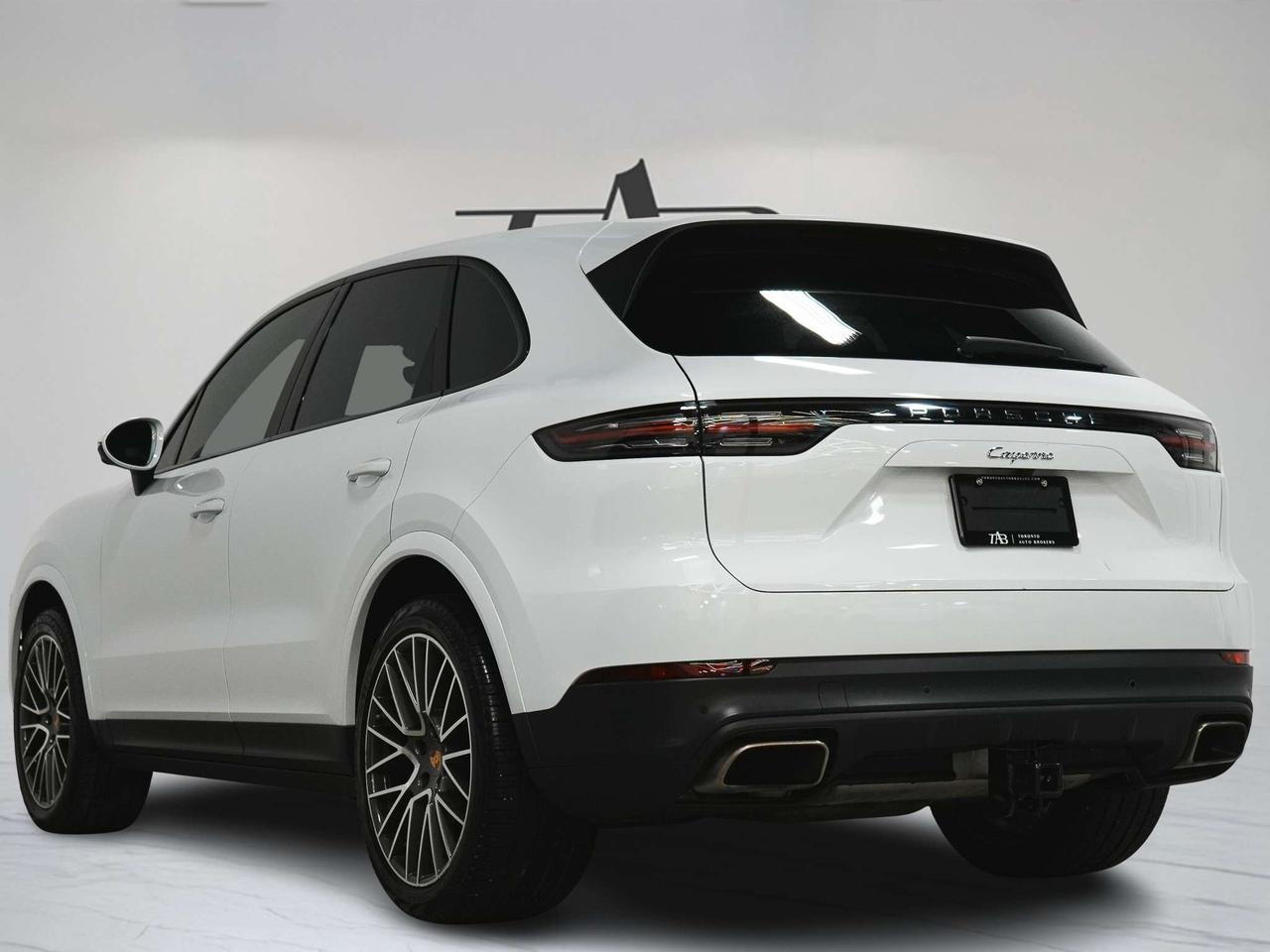 2020 Porsche Cayenne PREMIUM PKG | BOSE | PANO | 21 IN Photo4