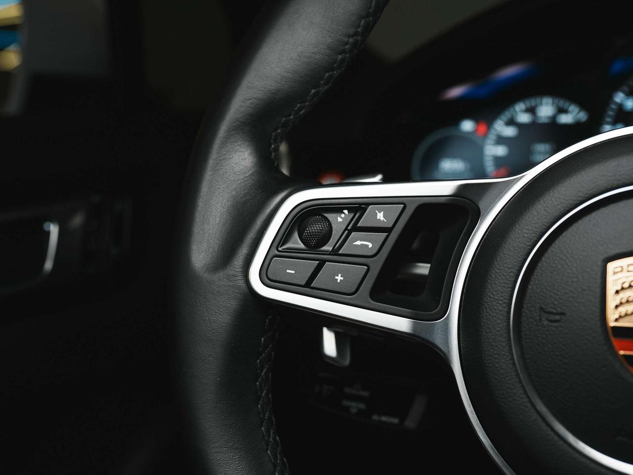 2020 Porsche Cayenne PREMIUM PKG | BOSE | PANO | 21 IN Photo
