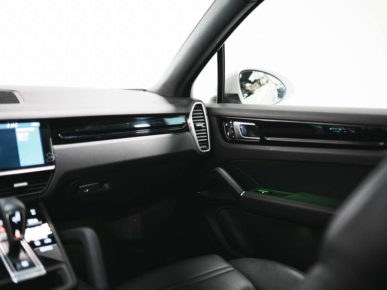 2020 Porsche Cayenne PREMIUM PKG | BOSE | PANO | 21 IN Photo