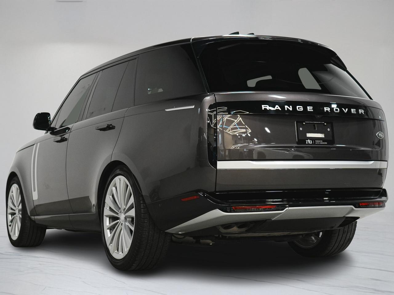 2023 Land Rover Range Rover P530 | FIRST OPTION | REAR EXCLUSIVE PKG | 23 IN Photo4