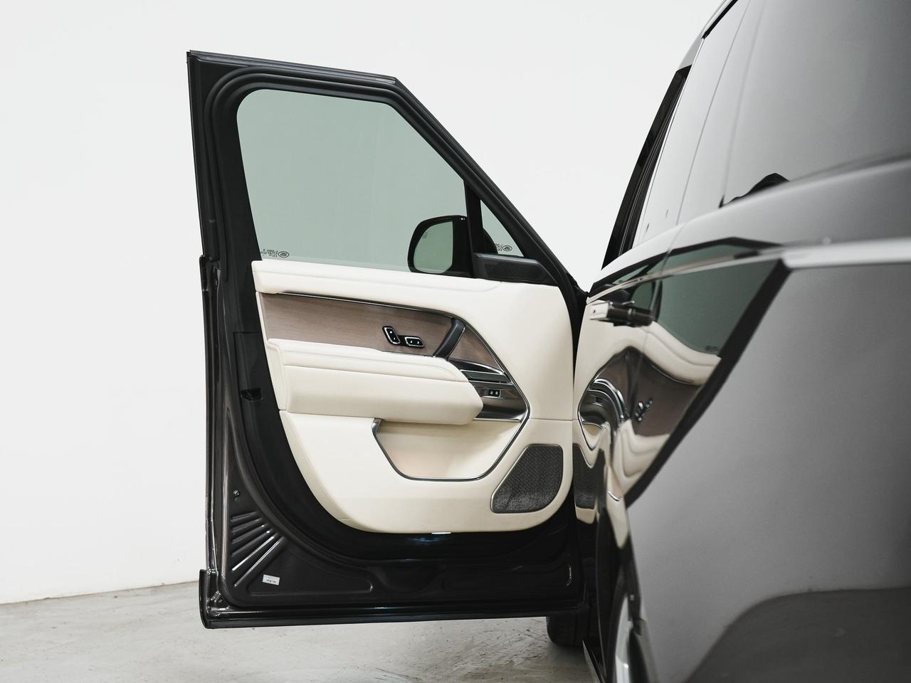 2023 Land Rover Range Rover P530 | FIRST OPTION | REAR EXCLUSIVE PKG | 23 IN Photo