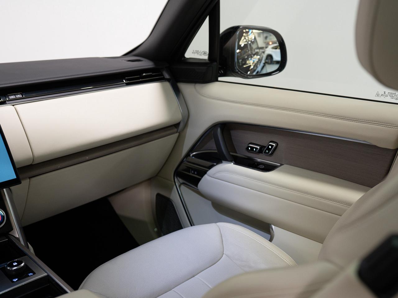 2023 Land Rover Range Rover P530 | FIRST OPTION | REAR EXCLUSIVE PKG | 23 IN Photo
